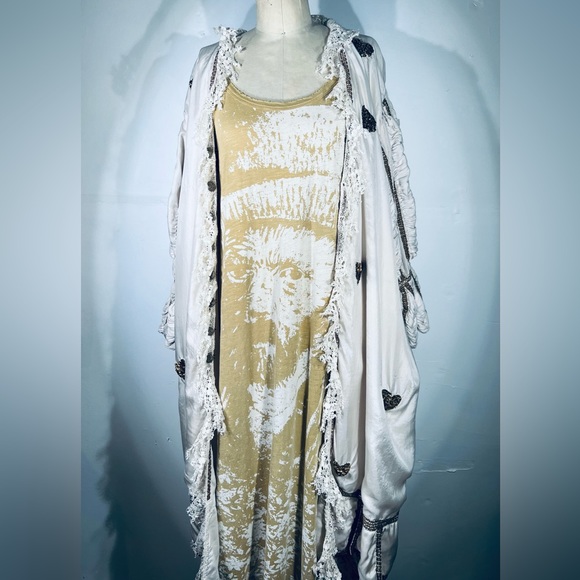 Magnolia Pearl Monique lined Silk Coat Applique Sequin Hearts. NWT O/S - Picture 2 of 12